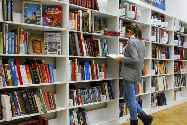 Yoshlarga chet tili o‘rganish uchun oyiga 800 ming so‘mgacha subsidiya beriladi