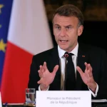 Makron yangi hukumatni e’lon qildi